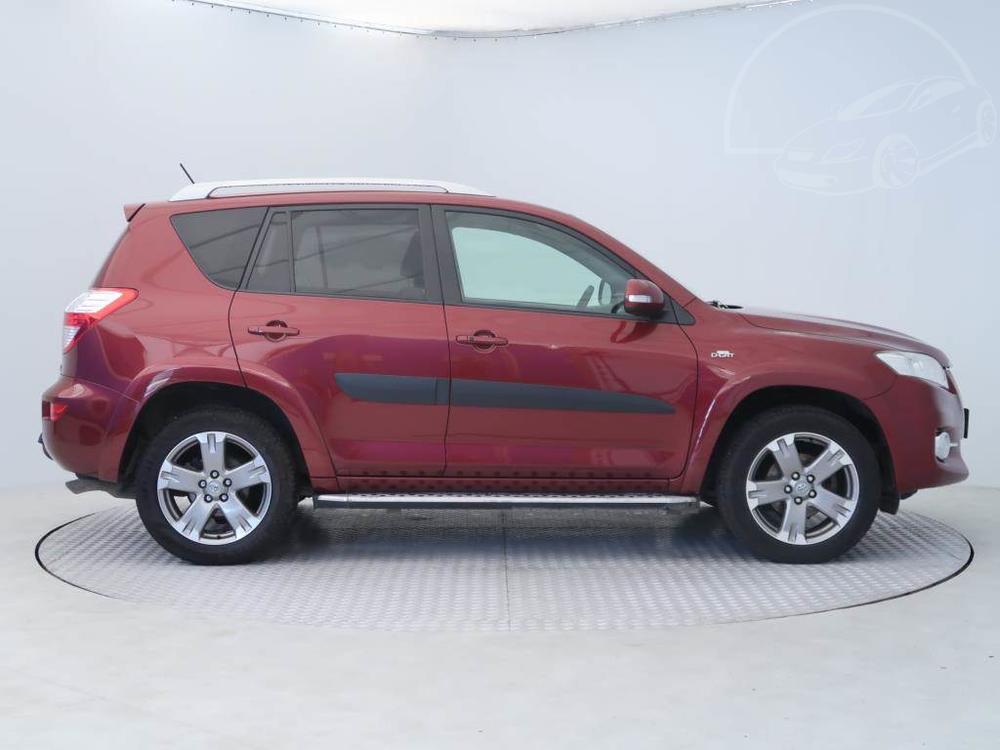 Toyota RAV4 2.2 D-CAT, 4X4, R,1.maj