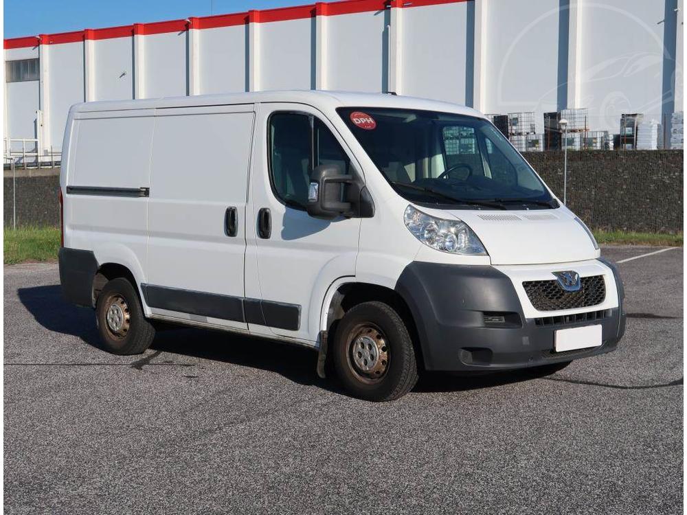 Peugeot Boxer 2.2 HDi, 330, L1H1, Nové v ČR