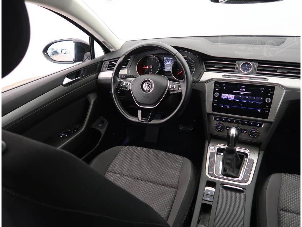 Volkswagen Passat 2.0 TDI, Automat, Navi