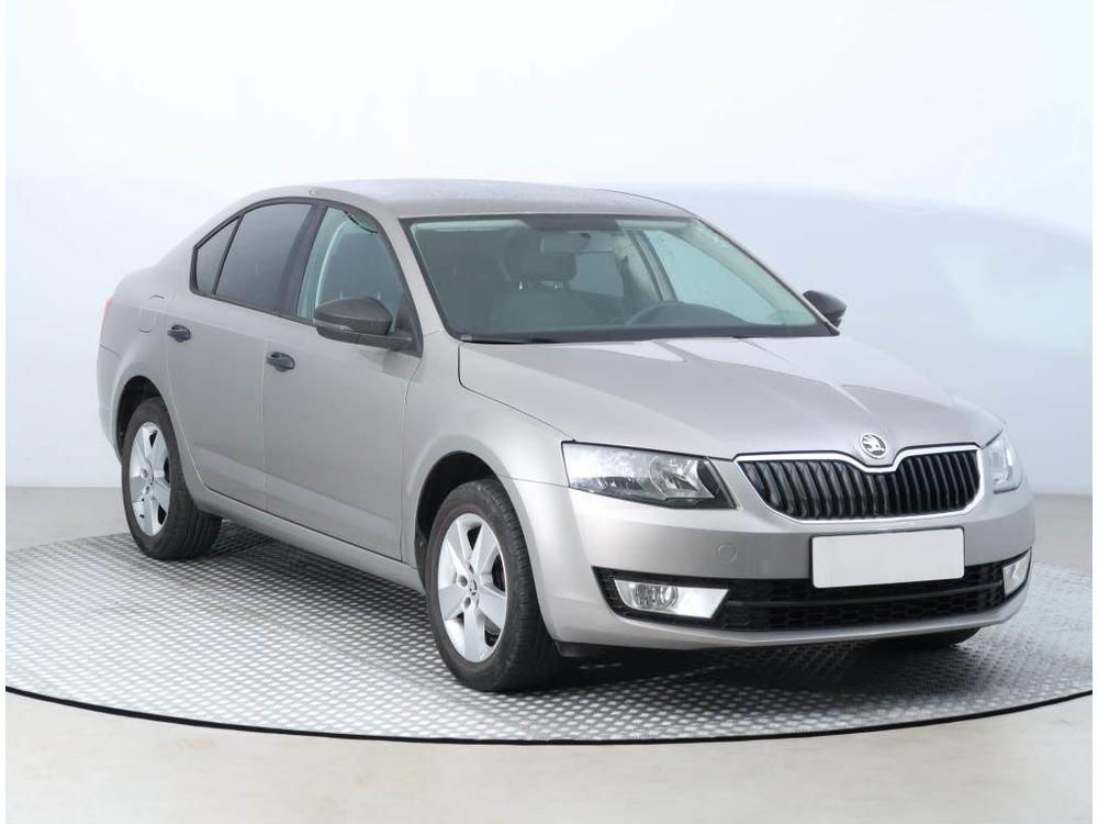 Škoda Octavia 1.2 TSI, Serv.kniha, Klima