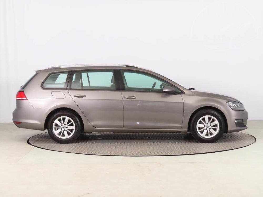 Volkswagen Golf 1.2 TSI, Serv.kniha