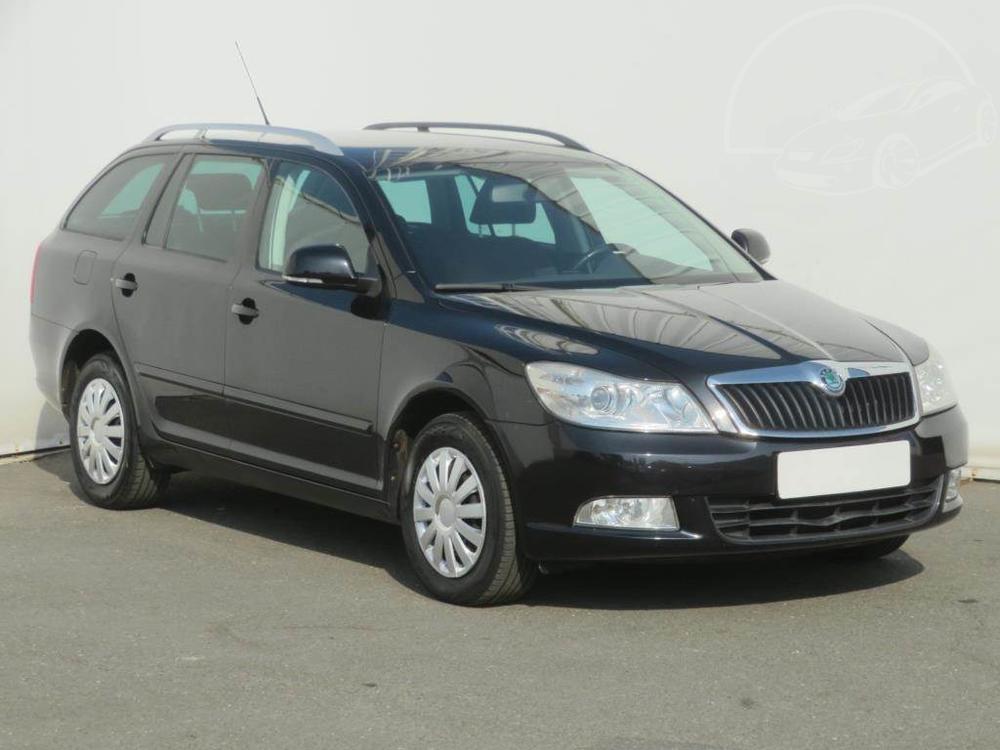 Škoda Octavia 1.6 TDI, Ambiente, Serv.kniha