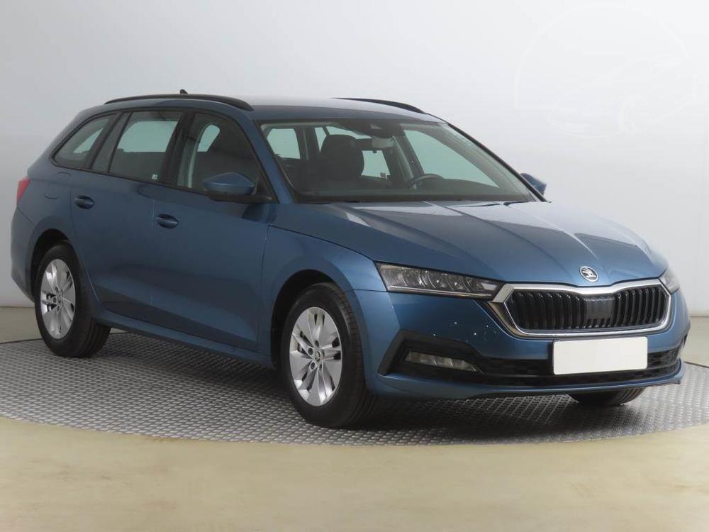 Škoda Octavia 1.5 TSI, ČR,2.maj, Serv.kniha