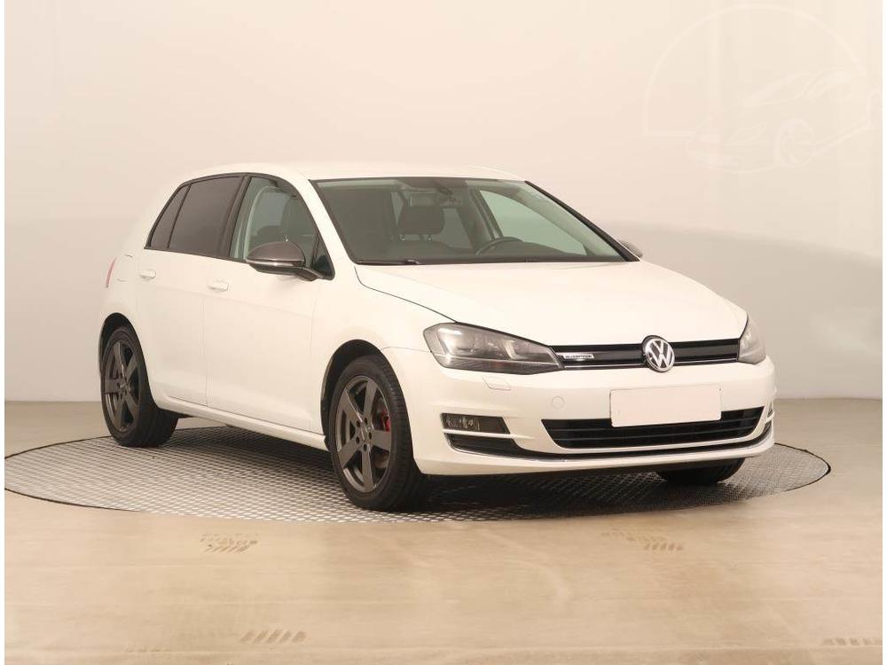 Volkswagen Golf 1.4 TSI, Highline, ČR,2.maj