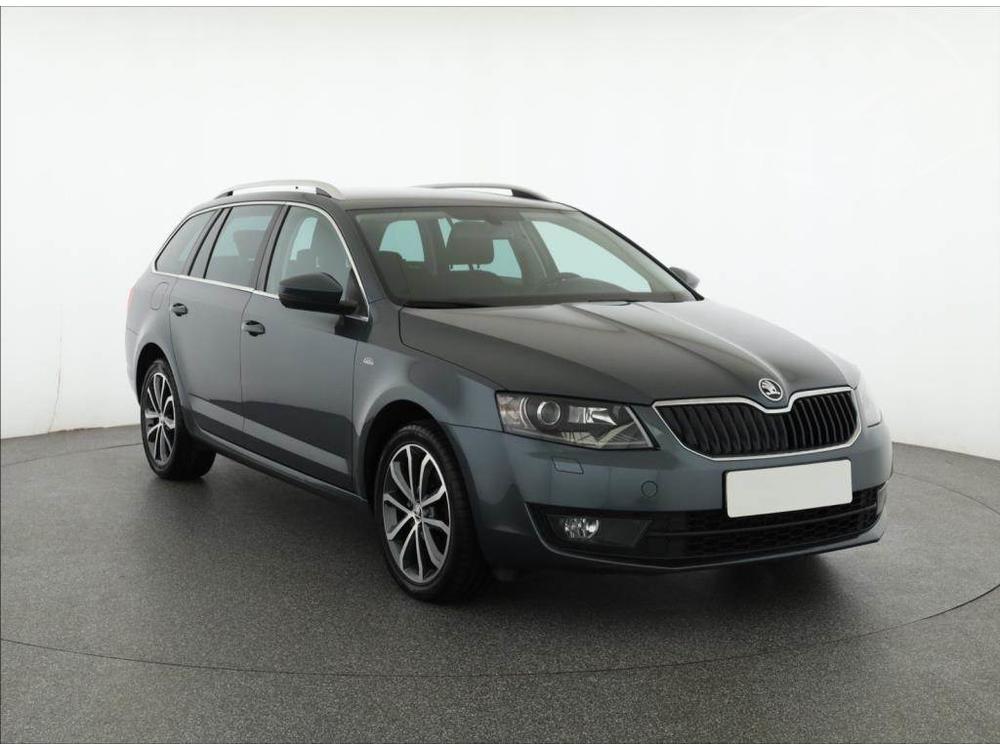 Škoda Octavia 1.6 TDI, Serv.kniha, Navi