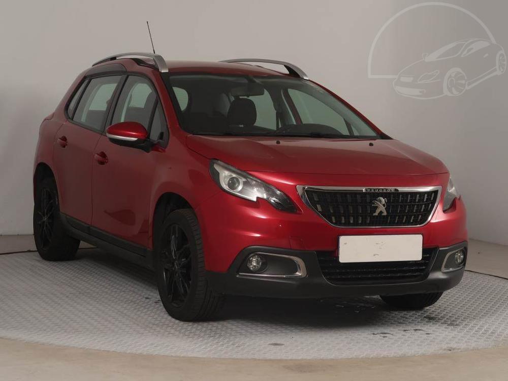 Prodm Peugeot 2008 1.2 PureTech, Automat