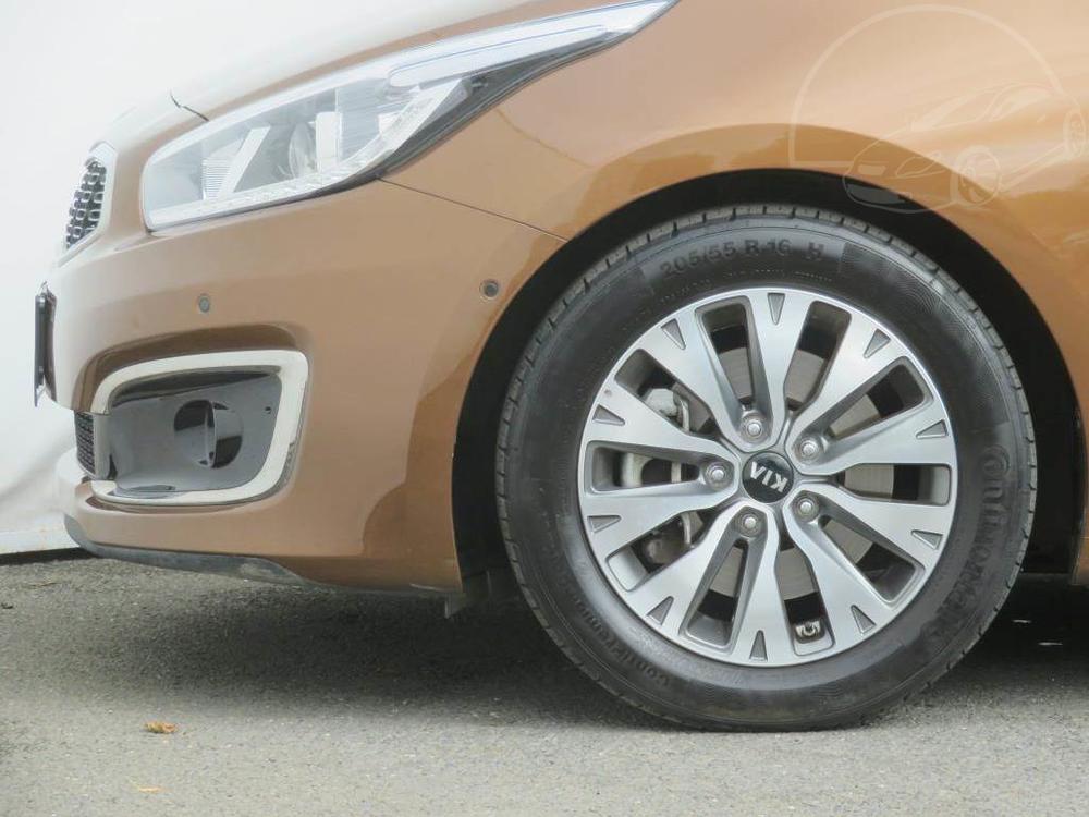 Kia Ceed 1.6 GDI, Exclusive, Automat