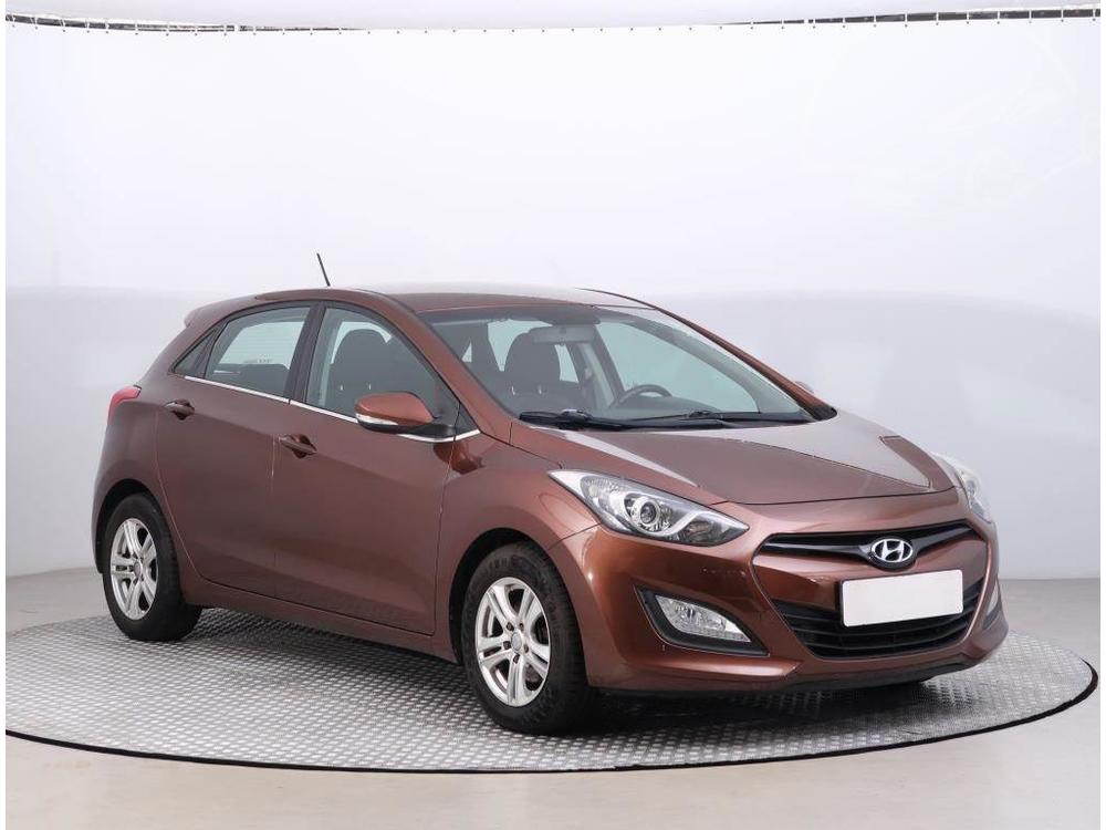 Prodm Hyundai i30 1.4 CVVT, Serv.kniha, Klima