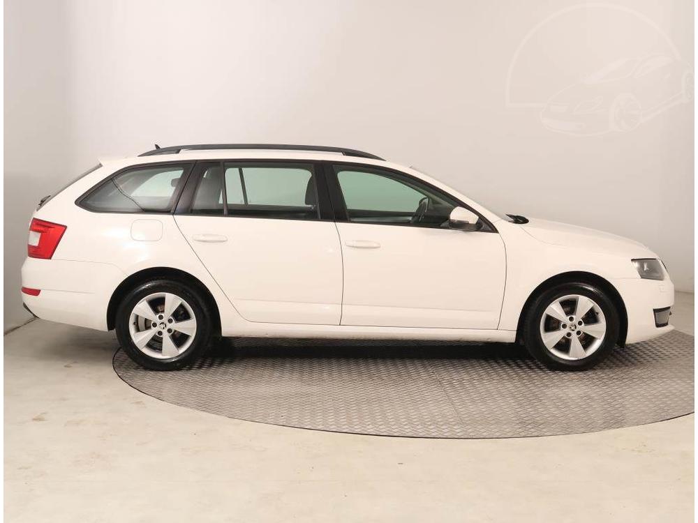 koda Octavia 1.6 TDI, Navi, Xenony