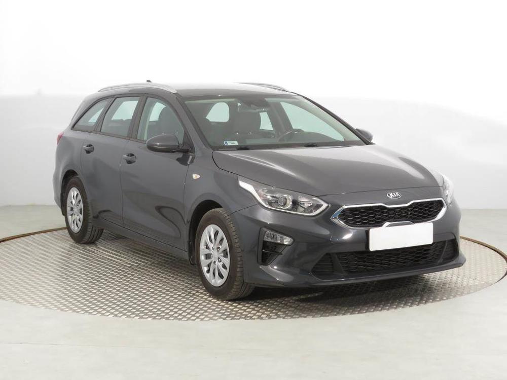 Kia Cee´d 1.5 T-GDI, Gold, Serv.kniha