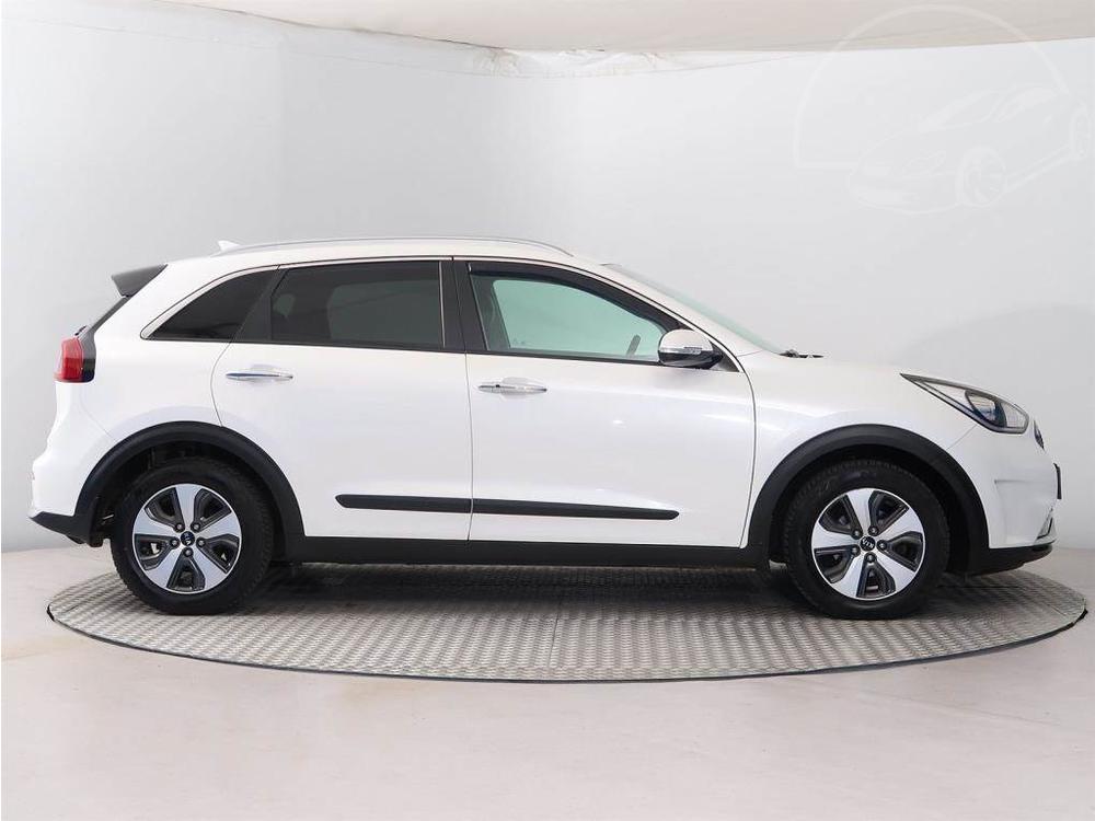 Kia Niro Hybrid, Automat, Ke, Navi