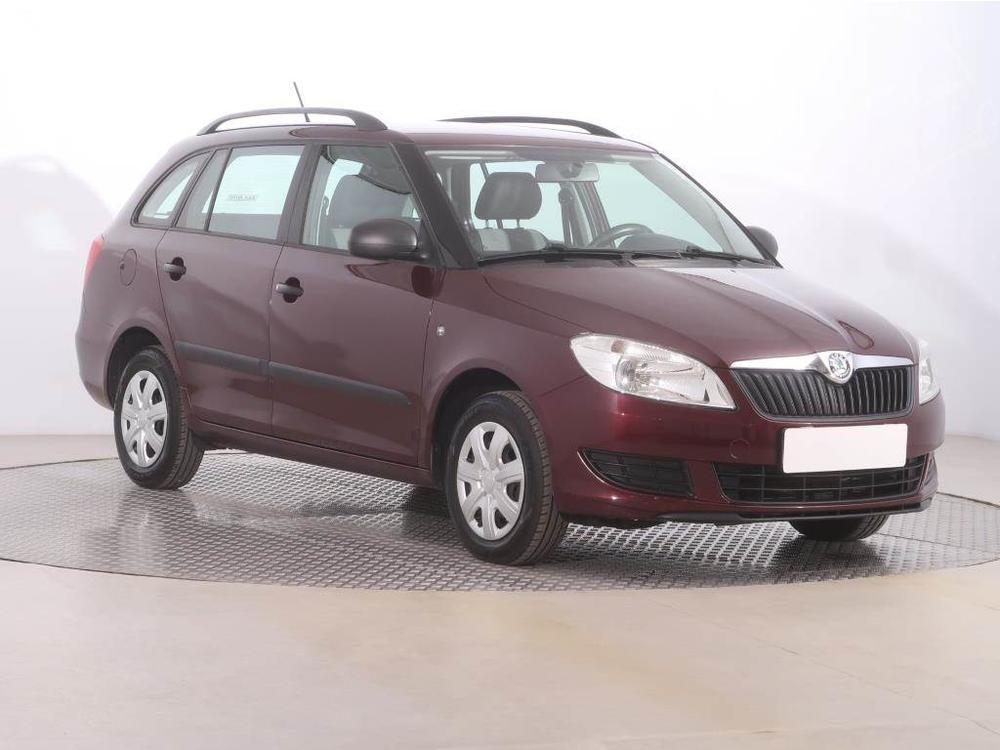 Škoda Fabia 1.2 TSI, Klima, El. okna