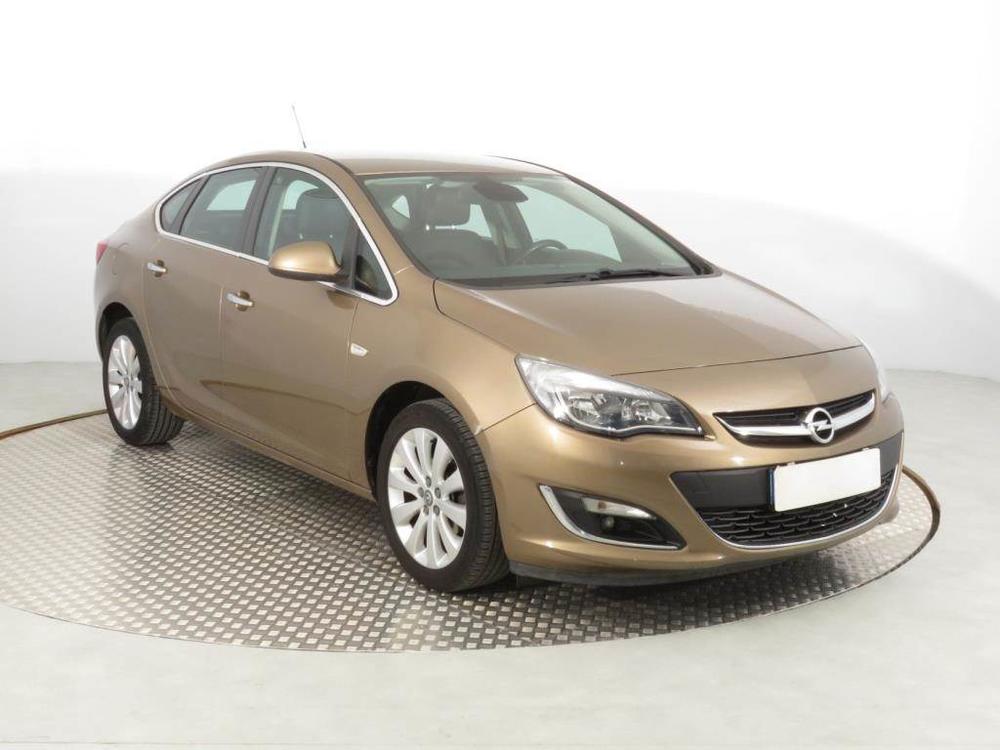 Prodm Opel Astra 1.6 16V, Serv.kniha