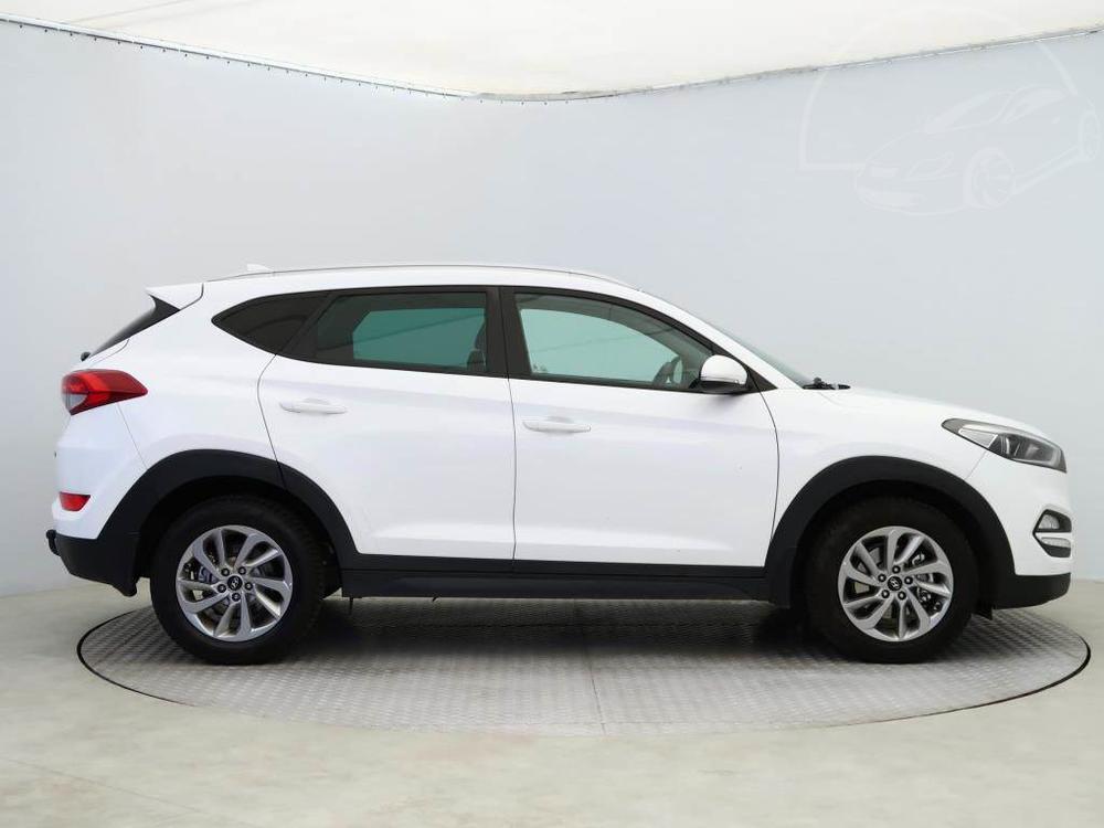 Hyundai Tucson 1.7 CRDi, Trikolor, Automat