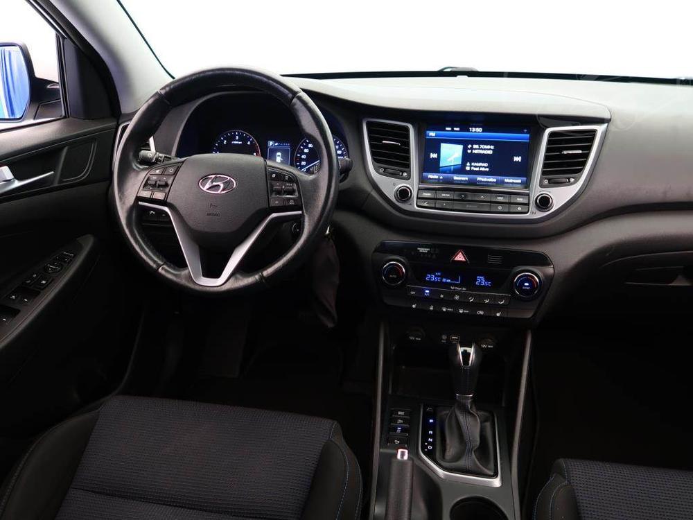 Hyundai Tucson 1.7 CRDi, Trikolor, Automat