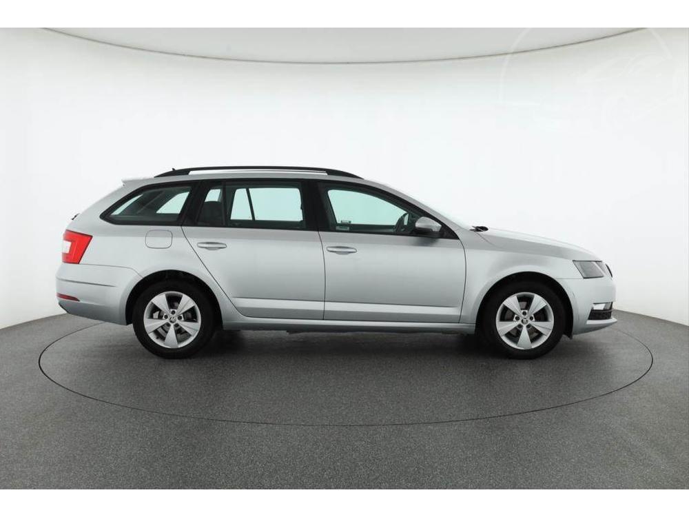 koda Octavia 1.6 TDI, Ambition, R,1.maj