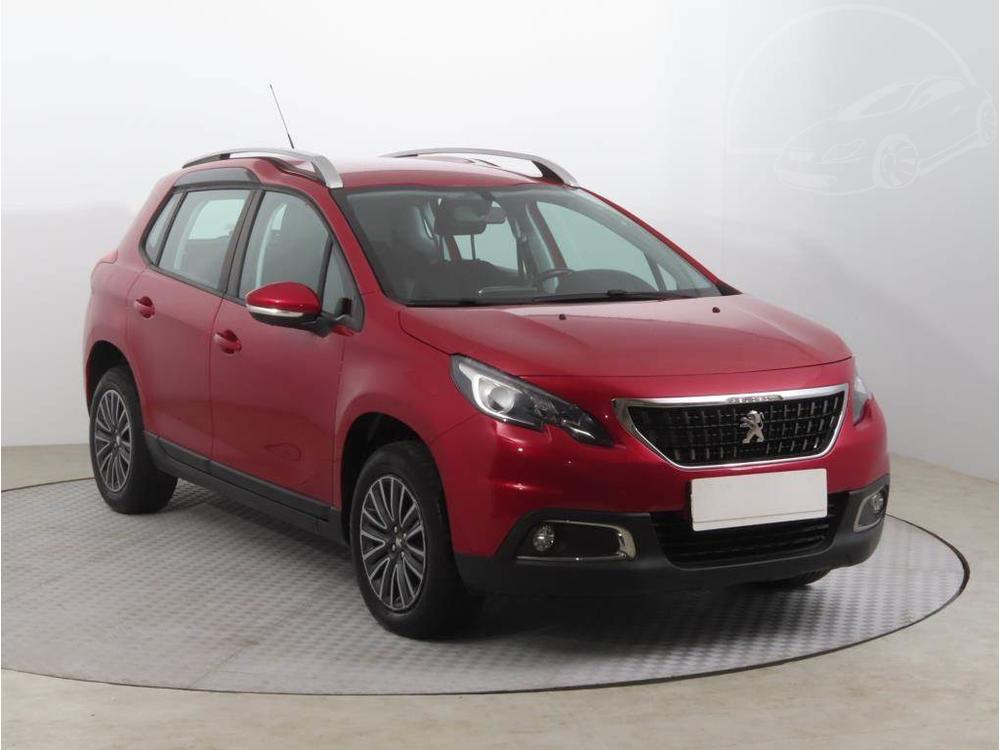 Peugeot 2008 1.2 PureTech, Active, ČR,1.maj