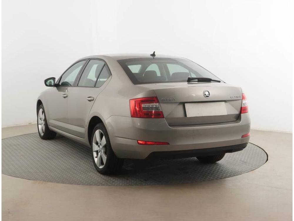 koda Octavia 1.6 TDI, R,2.maj, Navi