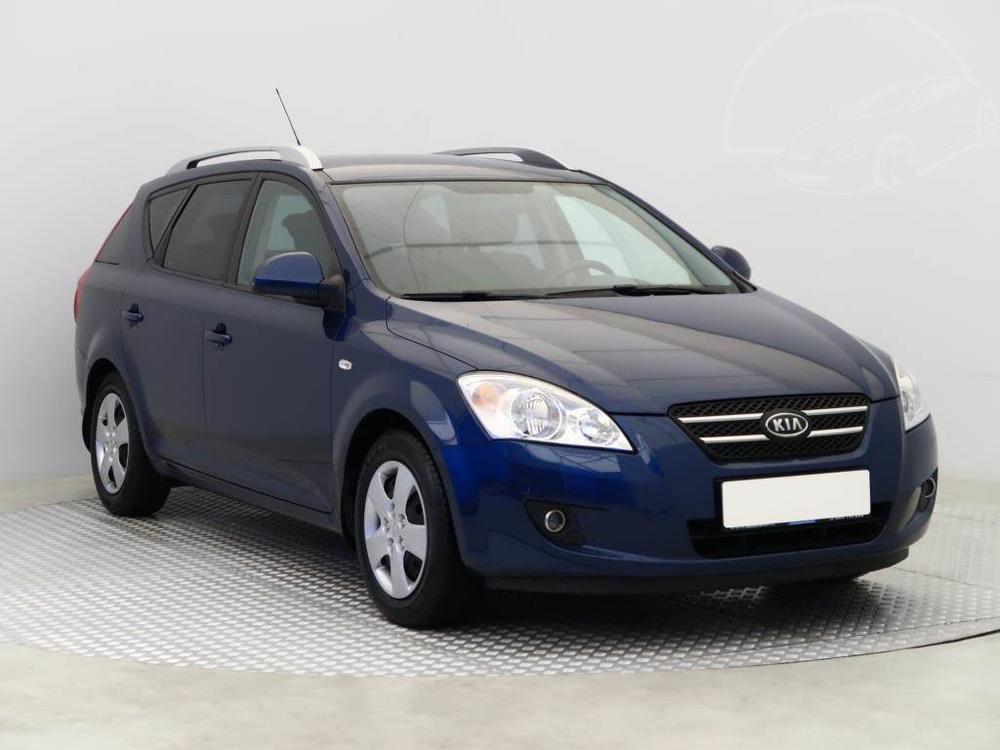 Prodm Kia Ceed 1.4 CVVT, po STK