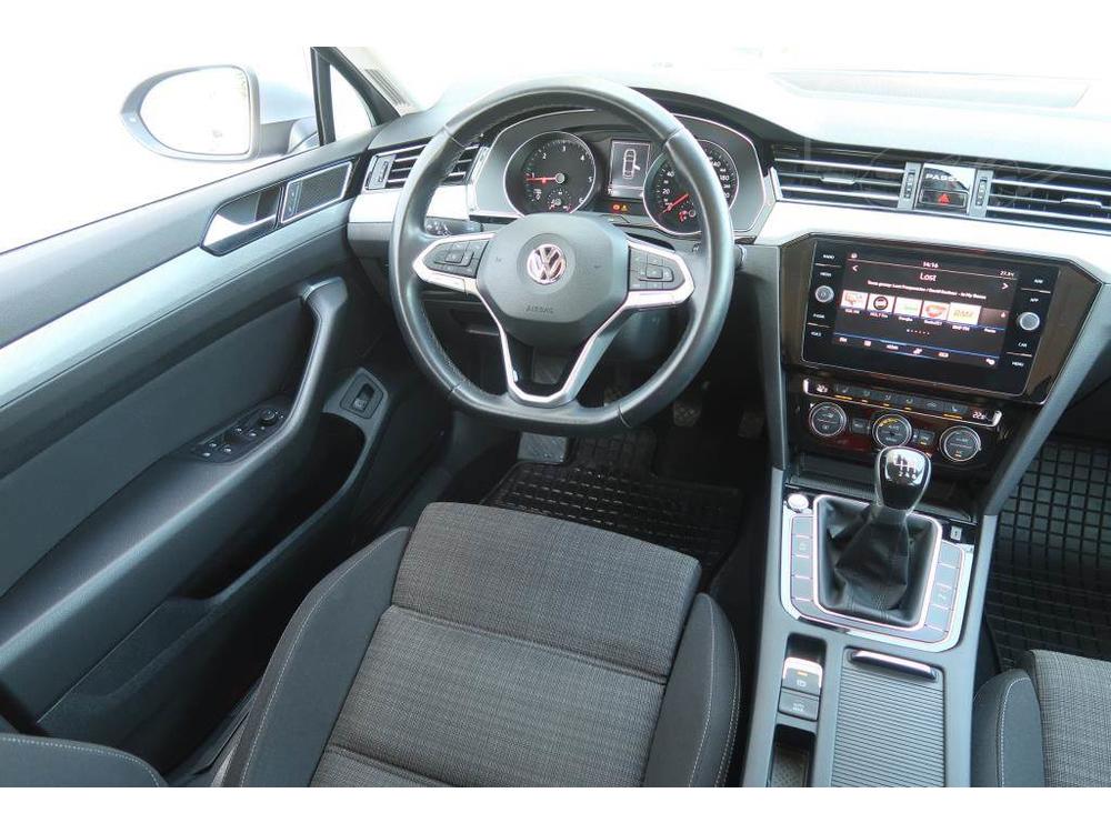 Volkswagen Passat 2.0 TDI, Business, Navi