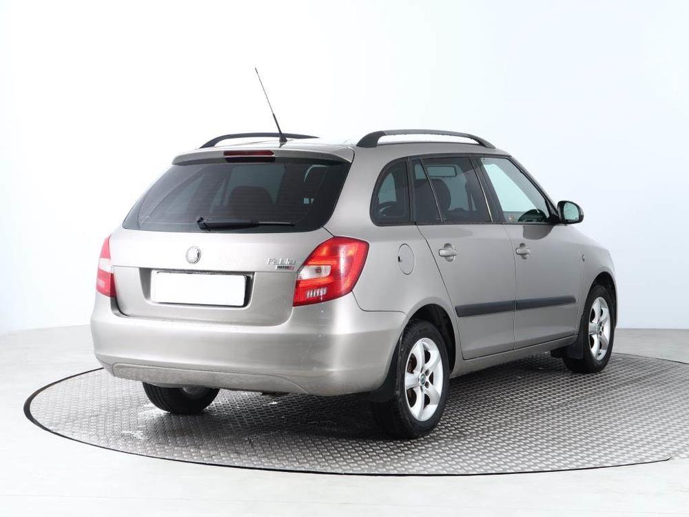 koda Fabia 1.2 12V, Ambiente, Serv.kniha