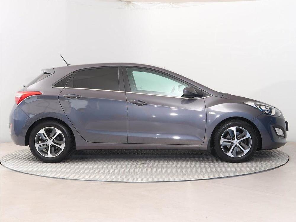 Hyundai i30 1.4 CVVT, Serv.kniha, Klima