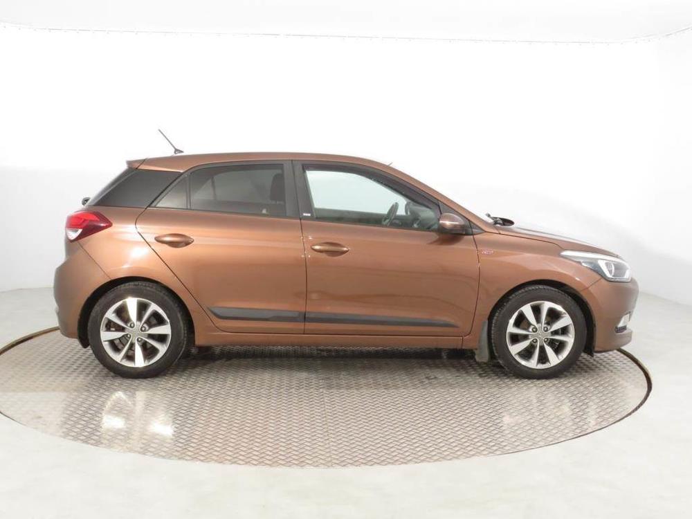 Hyundai i20 1.2, Serv.kniha, Klima