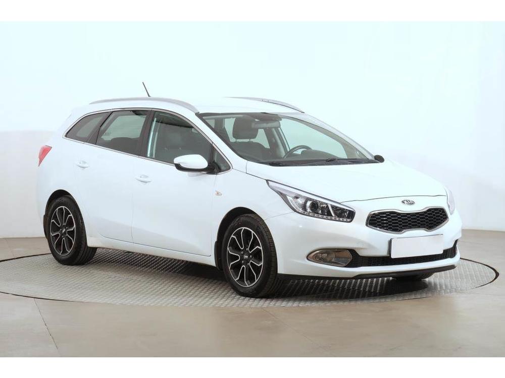 Kia Cee´d 1.6 GDI, Silver, Serv.kniha