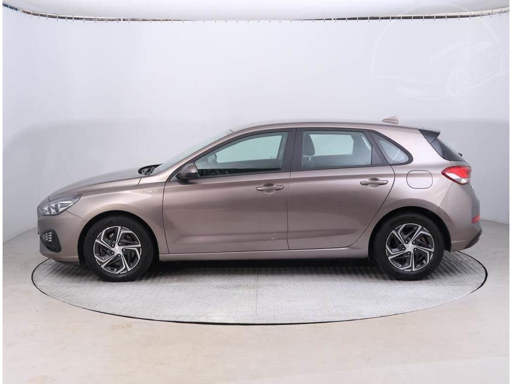 Hyundai i30 1.0 T-GDI, Family, NOV CENA