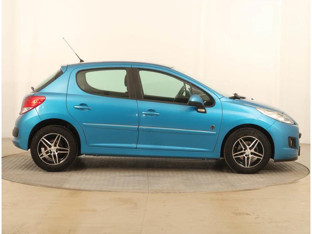 Peugeot 207 1.4, Serv.kniha, po STK