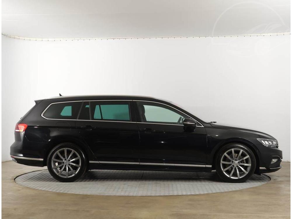 Volkswagen Passat 2.0 TDI, R-Line, Serv.kniha