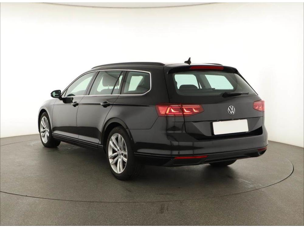 Volkswagen Passat 2.0 TDI, Serv.kniha, Navi