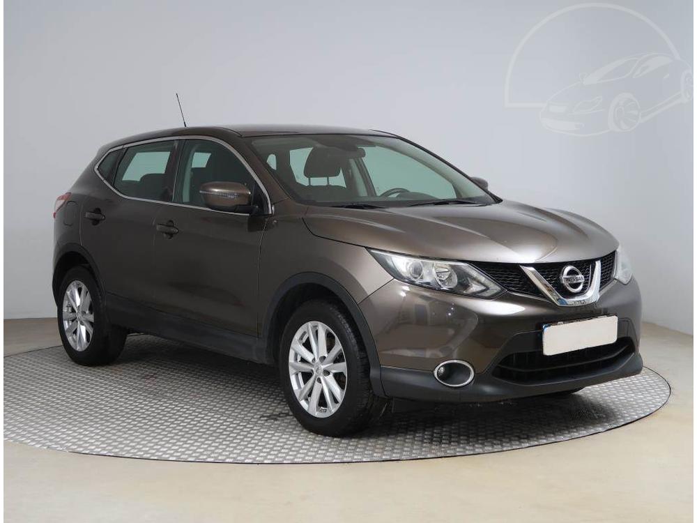 Nissan Qashqai 1.5 dCi, ČR,2.maj, Serv.kniha