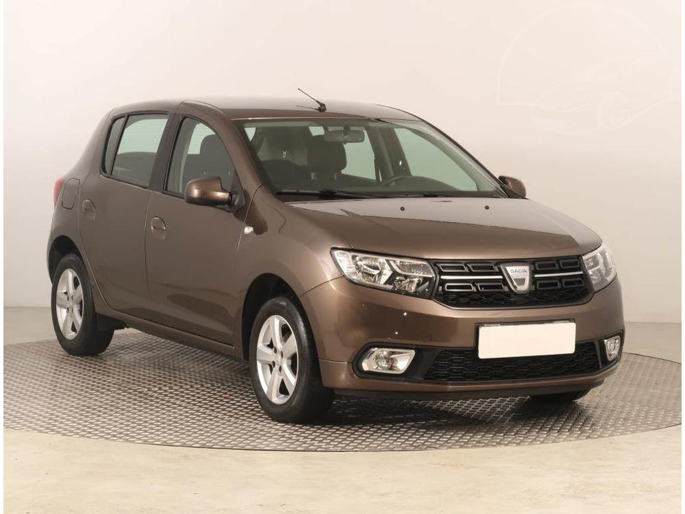 Dacia Sandero 1.0 SCe, Arctica, ČR,1.maj