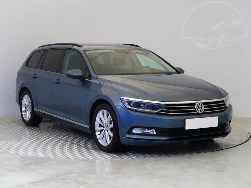 Prodm Volkswagen Passat 2.0 TDI, Serv.kniha, Navi