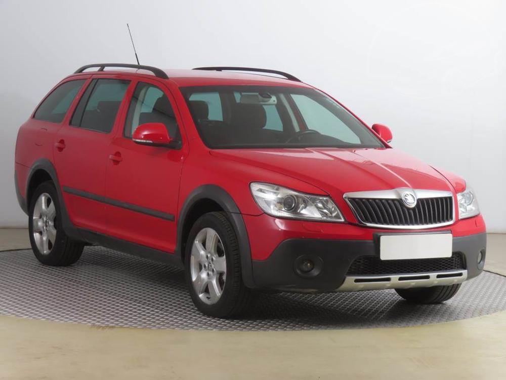 Škoda Octavia Scout 2.0 TDI, 4X4, Xenony