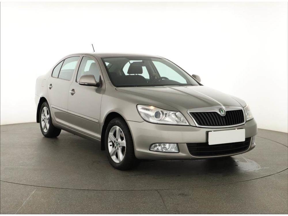 Škoda Octavia 1.6 TDI, ČR,1.maj, Serv.kniha