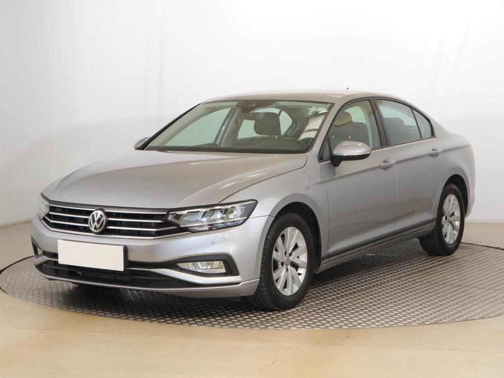 Volkswagen Passat 1.5 TSI, Automat, Serv.kniha