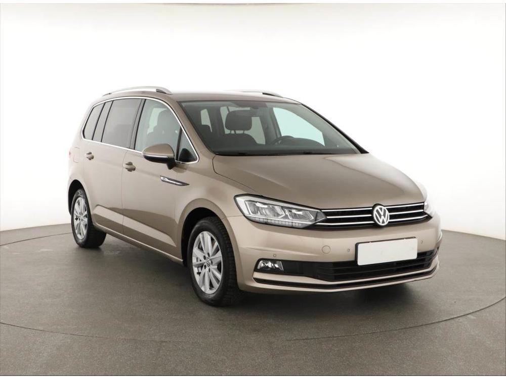 Volkswagen Touran 1.5 TSI, R-Line