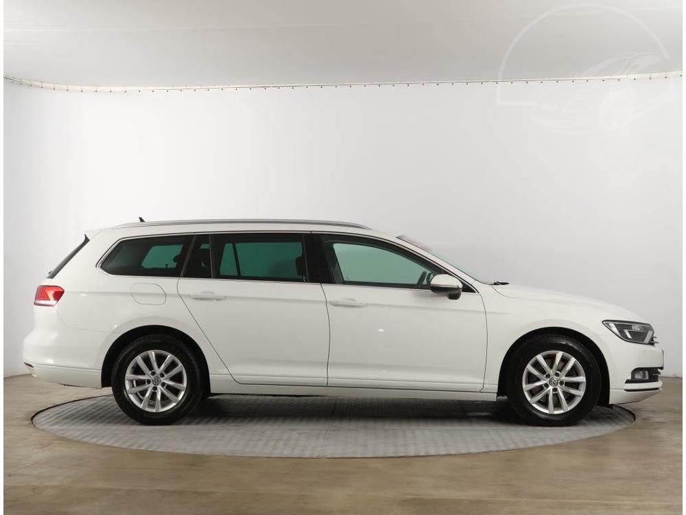 Volkswagen Passat 2.0 TDI, Navi