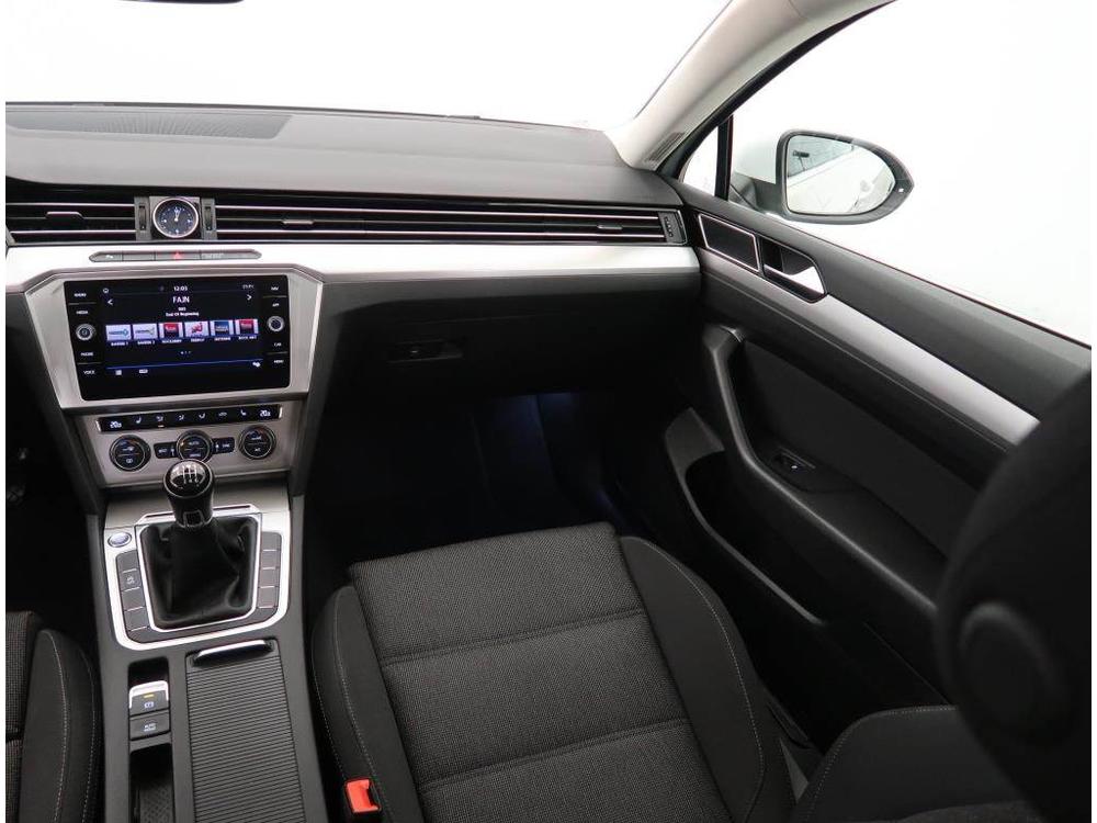 Volkswagen Passat 2.0 TDI, Navi