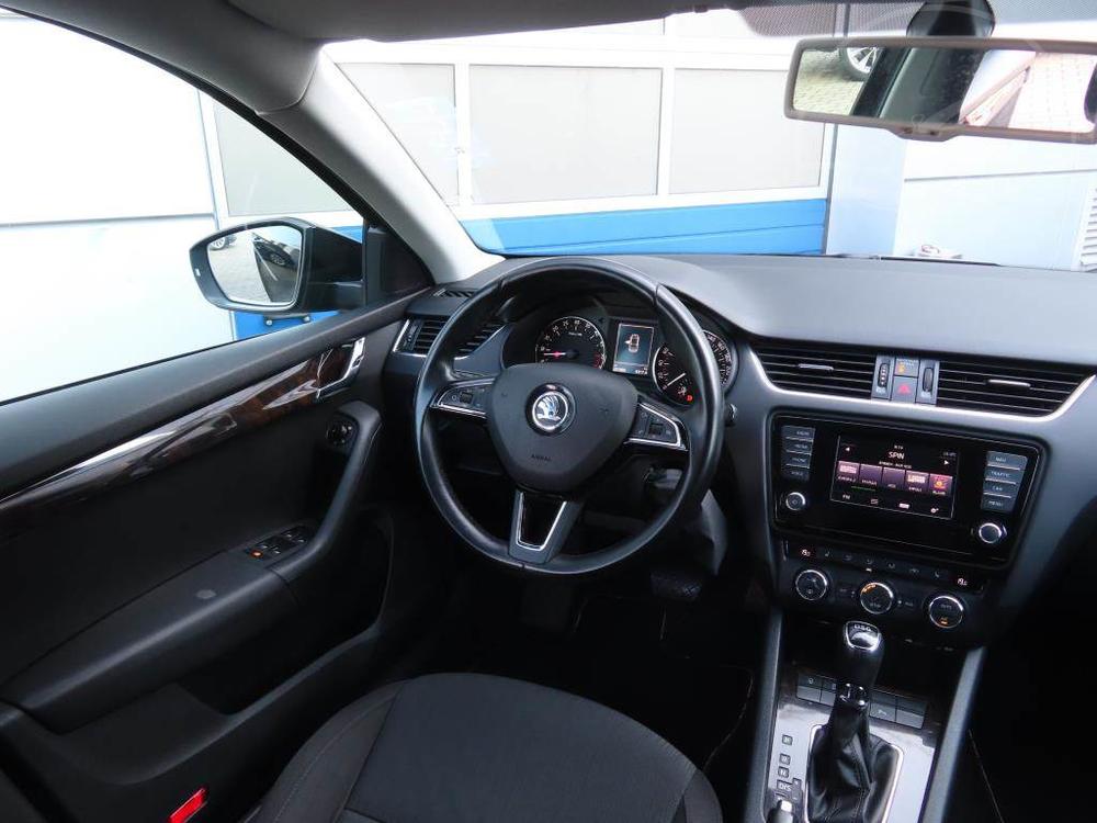 koda Octavia 2.0 TDI, Automat, Serv.kniha