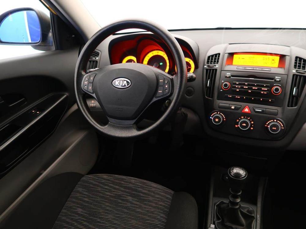 Kia Ceed 1.4 CVVT, R,1.maj, Serv.kniha