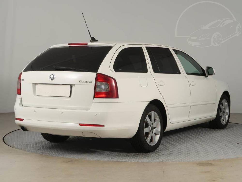 koda Octavia 1.6 TDI, NOV CENA, Navi