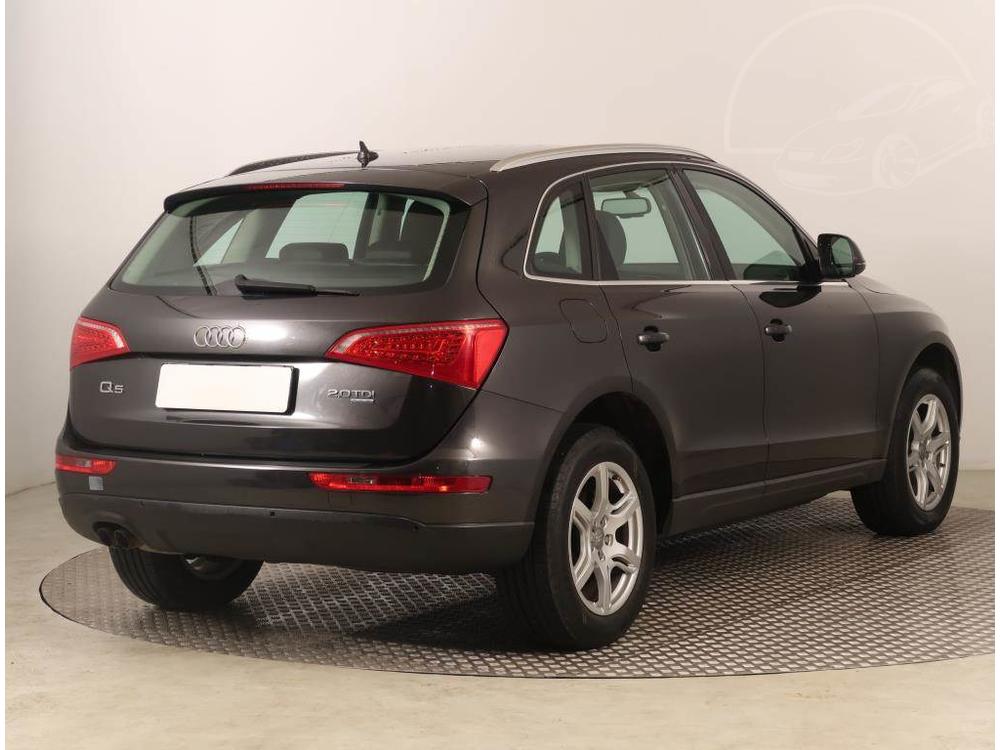 Audi Q5 2.0 TDI, 4X4, Serv.kniha