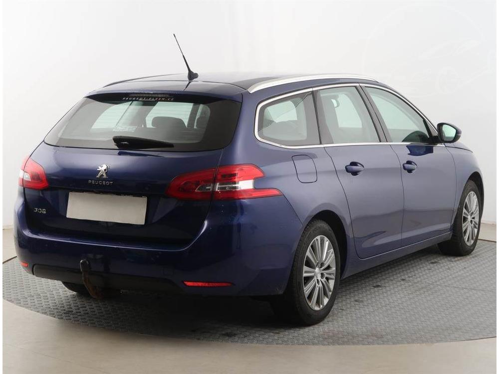 Peugeot 308 1.2 PureTech, NOV CENA, R