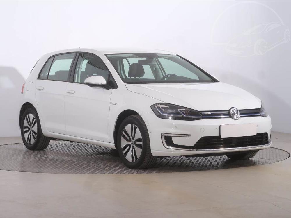 Volkswagen Golf 32 kWh, 37 Ah, Automat, Navi