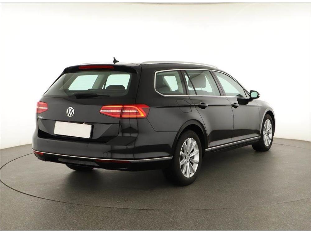 Volkswagen Passat 2.0 TDI, Highline, NOV CENA