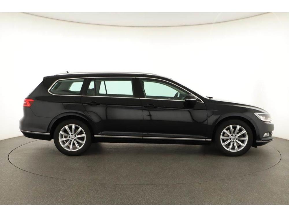 Volkswagen Passat 2.0 TDI, Highline, NOV CENA