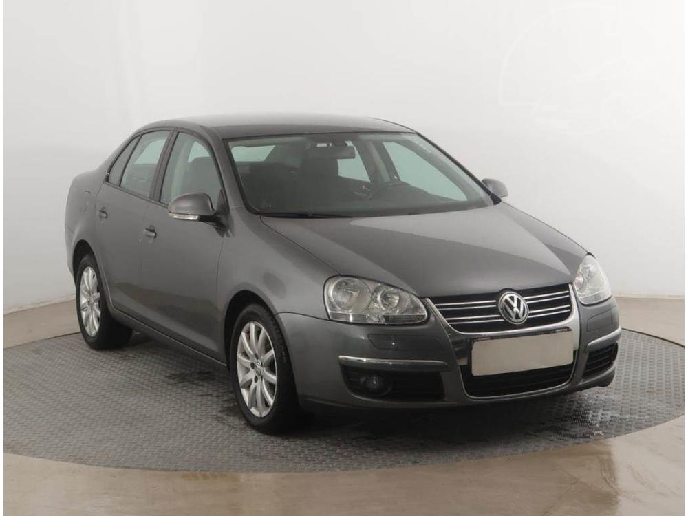 Volkswagen Jetta 1.4 TSI, Automatická klima